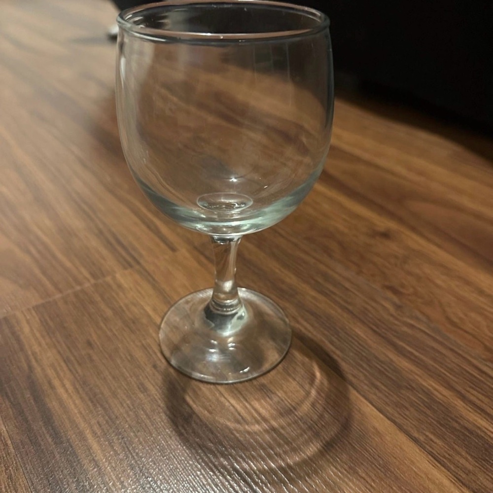Elegant Clear Wine Glass